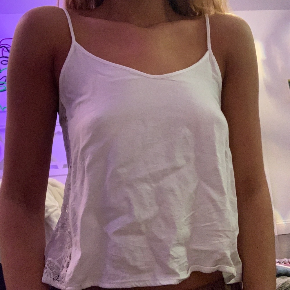 Aritizia Tallulah white lace tank top